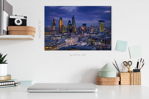 Impression sur toile - Vue panoramique sur l'horizon du quartier bancaire de Londres #E0275