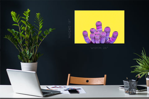 Tableau sur toile - Cactus violet sur fond jaune #E0806