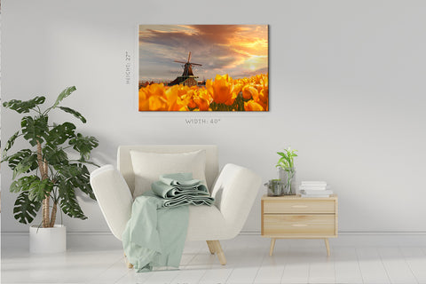 Canvas Print -  Yellow Tulips At Sunset #E0752