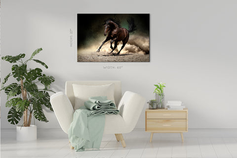 Impression sur toile - Cheval noir dans le désert de poussière #E0920