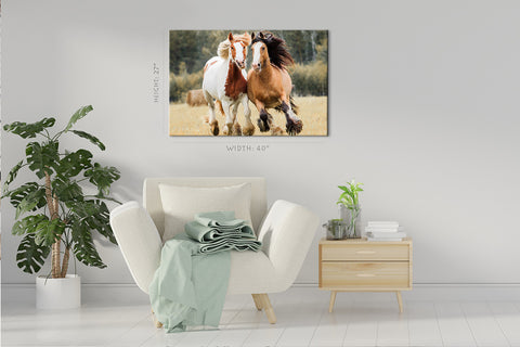 Impression sur toile - Chevaux courent à travers le champ #E0895