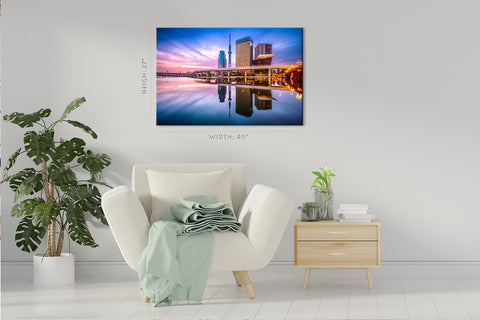 Canvas Print -  Sumida River, Tokyo Skyline, Japan #E0487