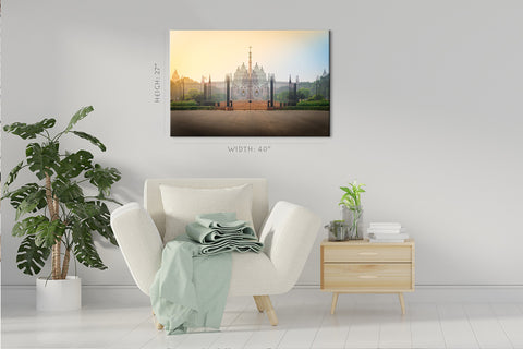 Canvas Print -  Gates Of The Parliament Building, New Delhi, India #E0454