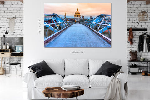 Leinwanddruck - St. Pauls Cathedral und Millennium Bridge, London #E0274