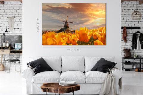 Canvas Print -  Yellow Tulips At Sunset #E0752