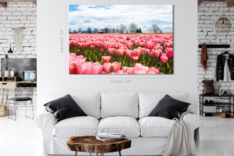 Impression sur toile - Champ de tulipes en fleurs au printemps #E0729