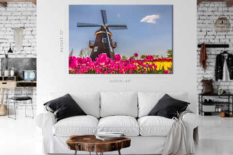 Impression sur toile - Champ de tulipes et moulin à bois #E0738