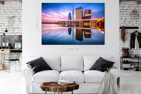 Canvas Print -  Sumida River, Tokyo Skyline, Japan #E0487