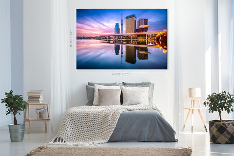 Canvas Print -  Sumida River, Tokyo Skyline, Japan #E0487