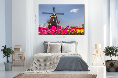 Impression sur toile - Champ de tulipes et moulin à bois #E0738